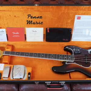 Fender American Vintage II 1966 Jazz Bass 3-Color Sunburst 1