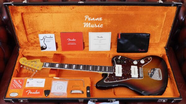 Fender American Vintage II 1966 Jazzmaster 3-Color Sunburst 0110340800 inclusa custodia rigida