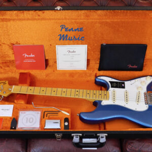 Fender American Vintage II 1973 Stratocaster Lake Placid Blue 1