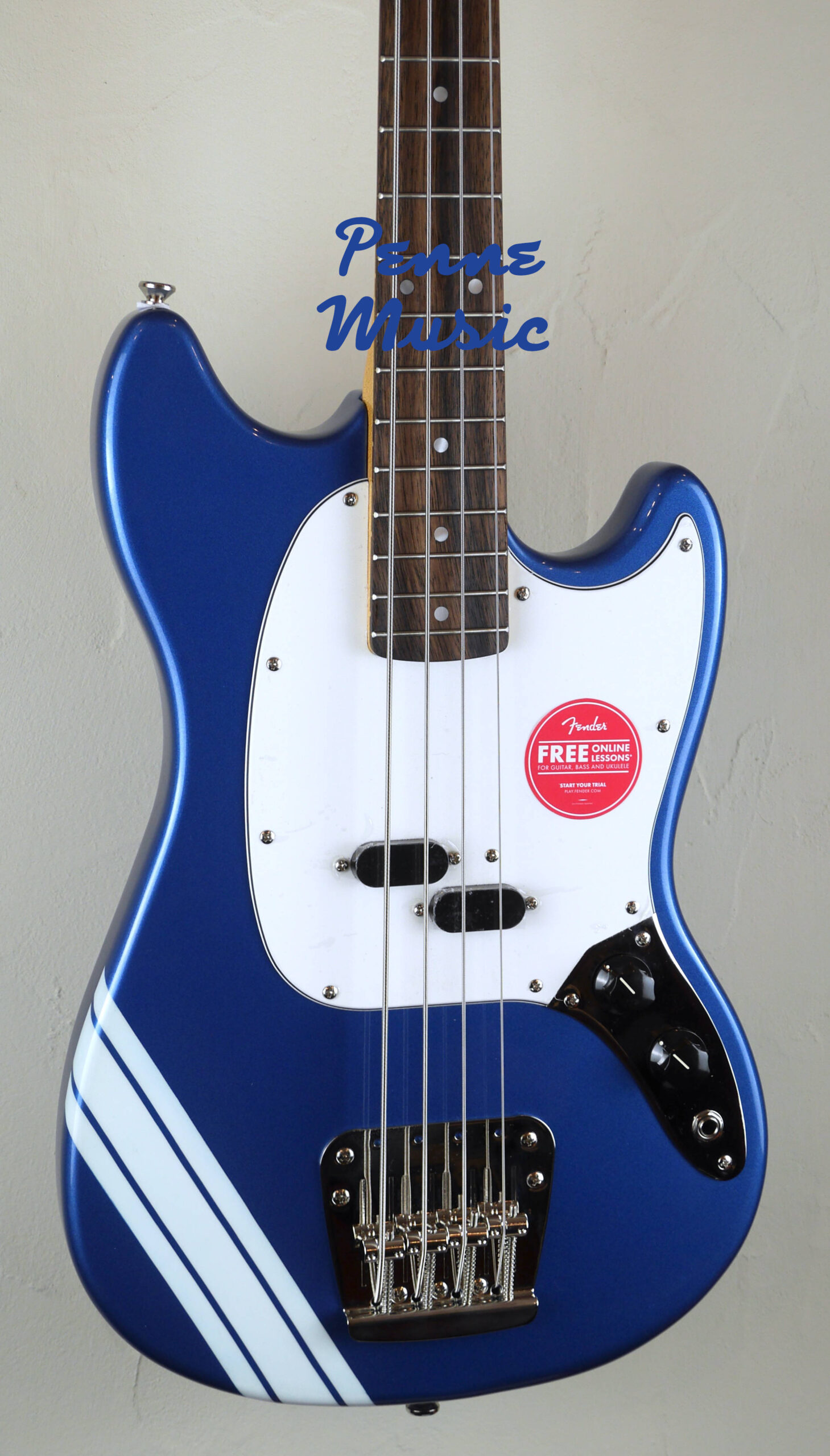 Squier by Fender Limited Edition Classic Vibe 60 Competition Mustang Bass Lake Placid Blue 3