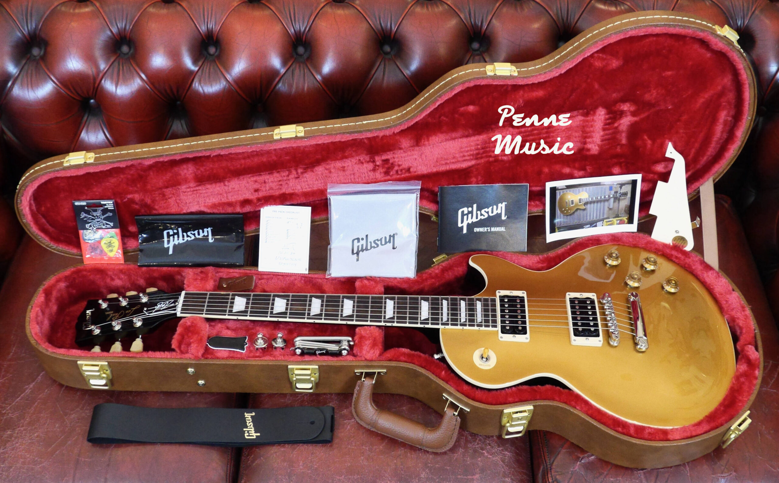 Gibson Slash Victoria Les Paul Standard 20/10/2022 Gold Top + CD autografato 1
