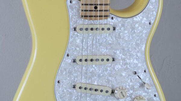 Fender Deluxe Roadhouse Stratocaster 2015 Vintage White 0145012341 con custodia Fender
