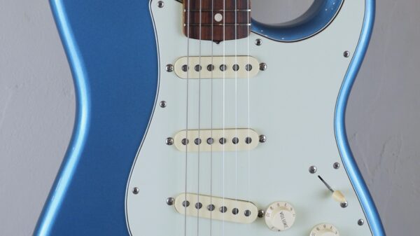 Fender Classic 60 Stratocaster Lake Placid Blue with Custom Shop Fat 60 0131003302 inclusa custodia