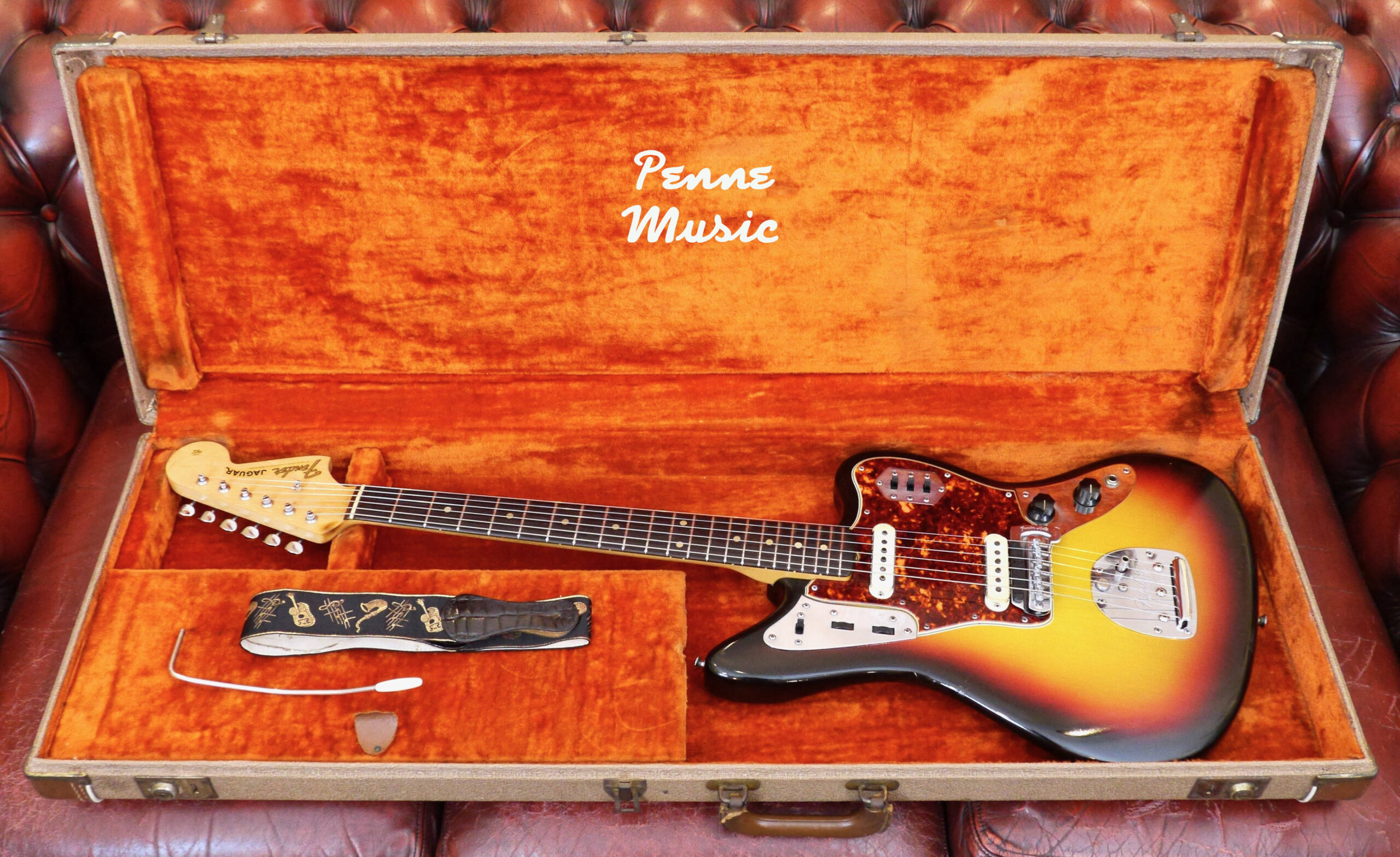 Fender Jaguar 1965 Sunburst 1