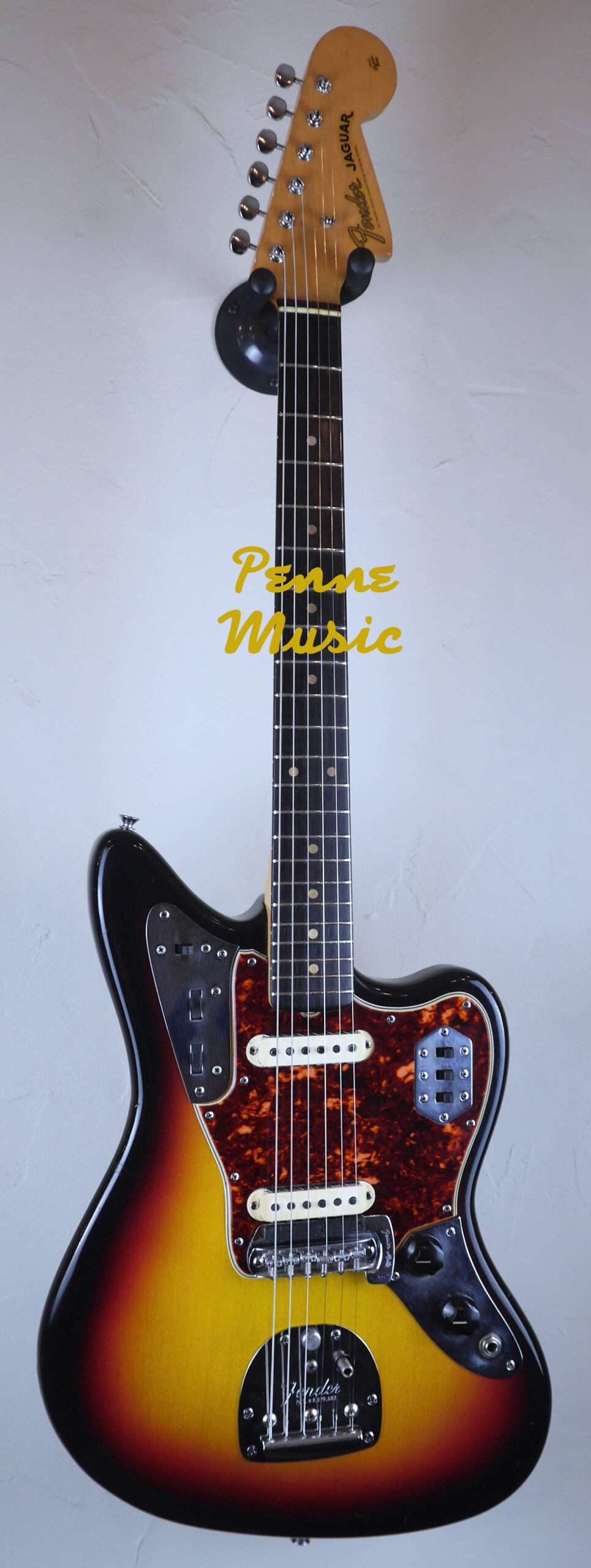 Fender Jaguar 1965 Sunburst 2