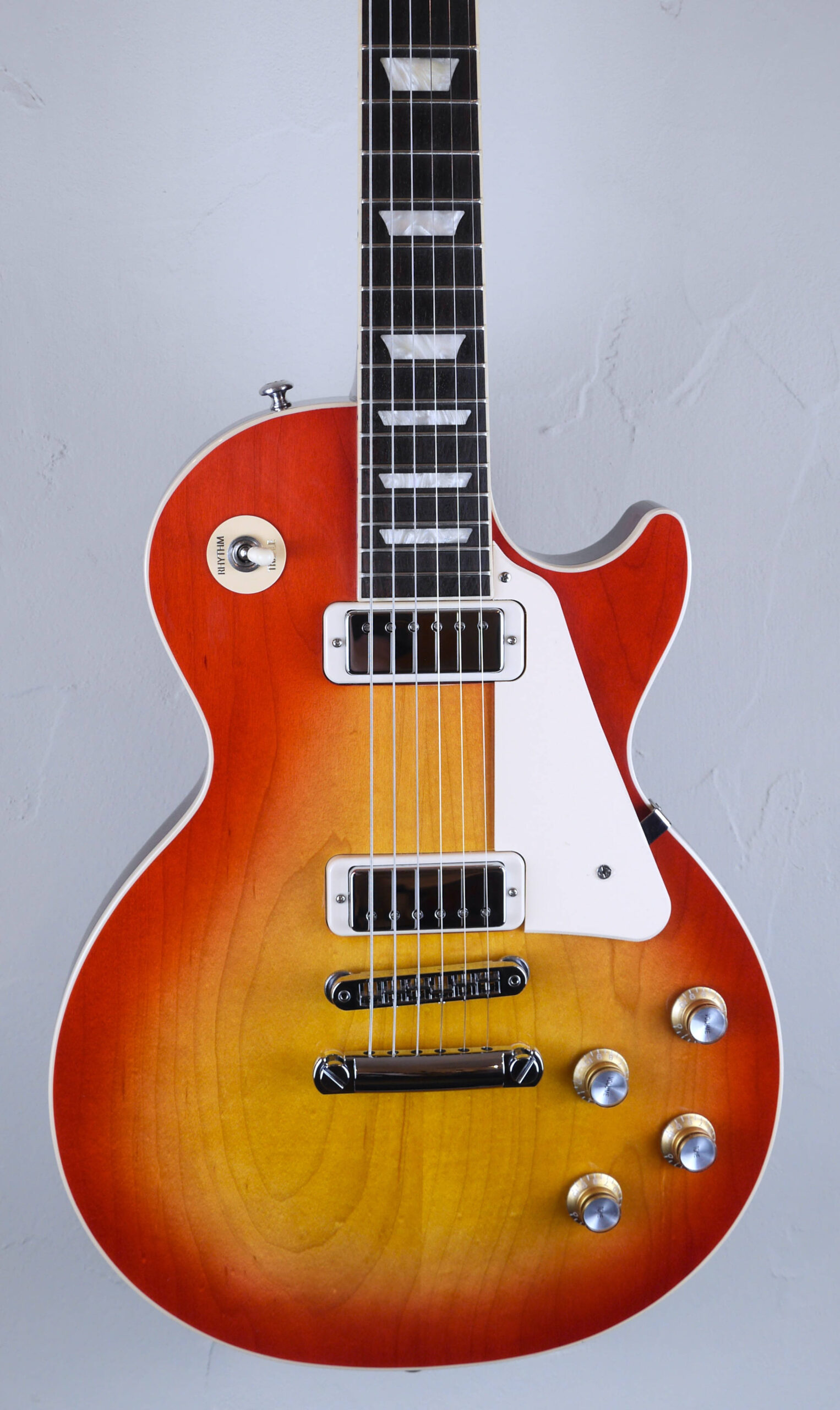 Gibson Les Paul 70 Deluxe 04/02/2022 70s Cherry Sunburst 4