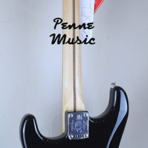 Fender Limited Edition Tom Delonge Stratocaster Black 2