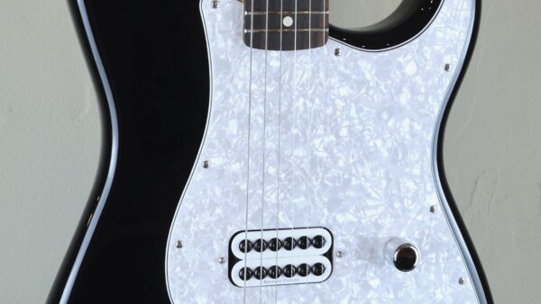 Fender Limited Edition Tom Delonge Stratocaster Black 0148020306 inclusa custodia Fender