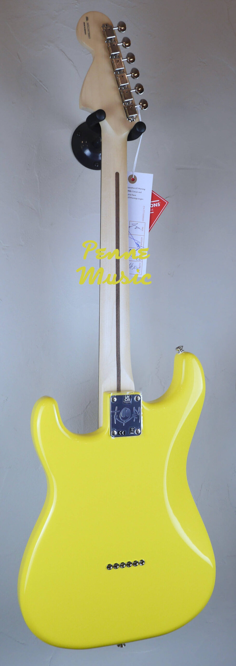 Fender Limited Edition Tom Delonge Stratocaster Graffiti Yellow 2