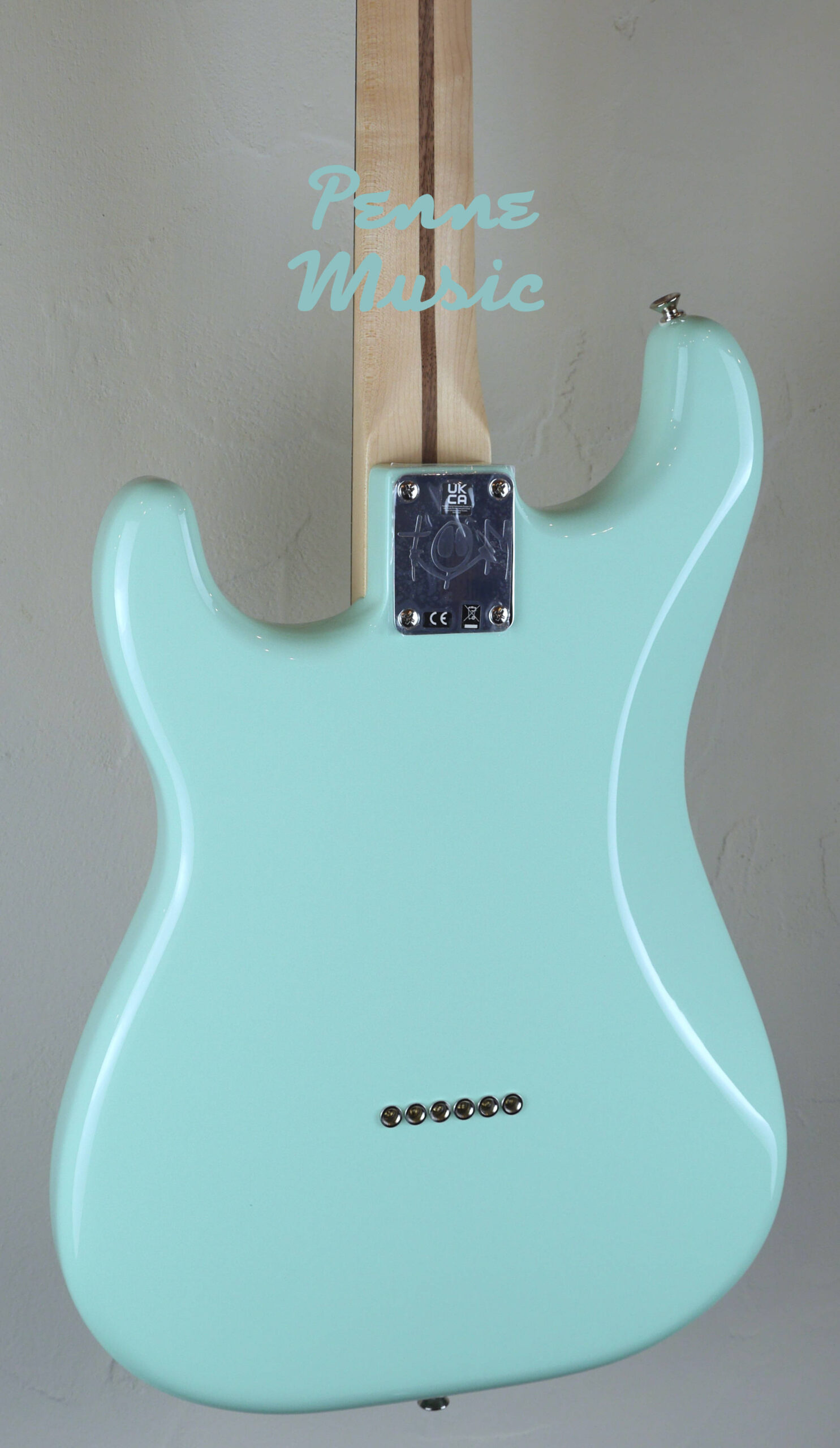 Fender Limited Edition Tom Delonge Stratocaster Surf Green 4