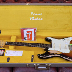 Fender Mike McCready Road Worn Stratocaster 3-Color Sunburst 1