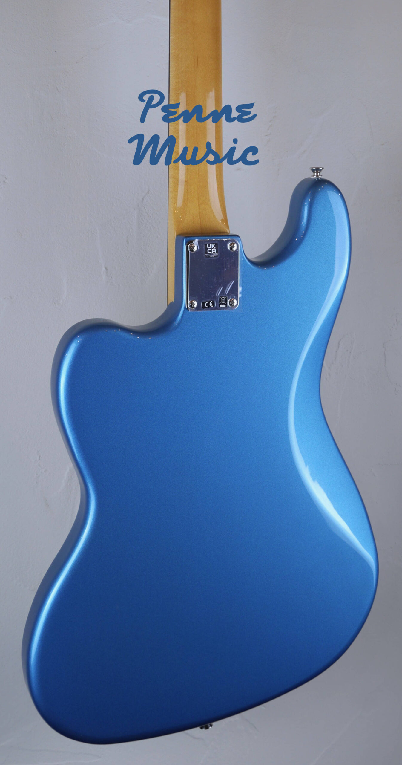 Fender Vintera II 60 Bass VI Lake Placid Blue 4