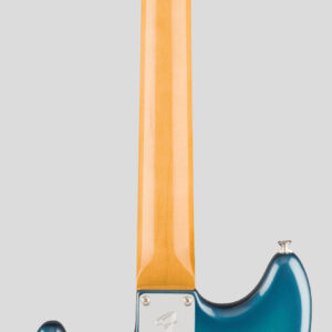 Fender Vintera II 70 Mustang Bass Competition Burgundy 2