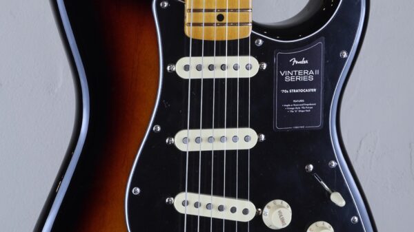 Fender Vintera II 70 Stratocaster 3-Color Sunburst 0149032300 inclusa custodia Fender