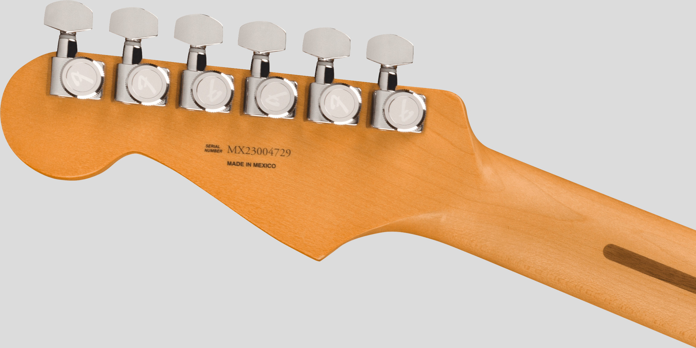 Fender Player Plus Stratocaster HSS Fiesta Red 6