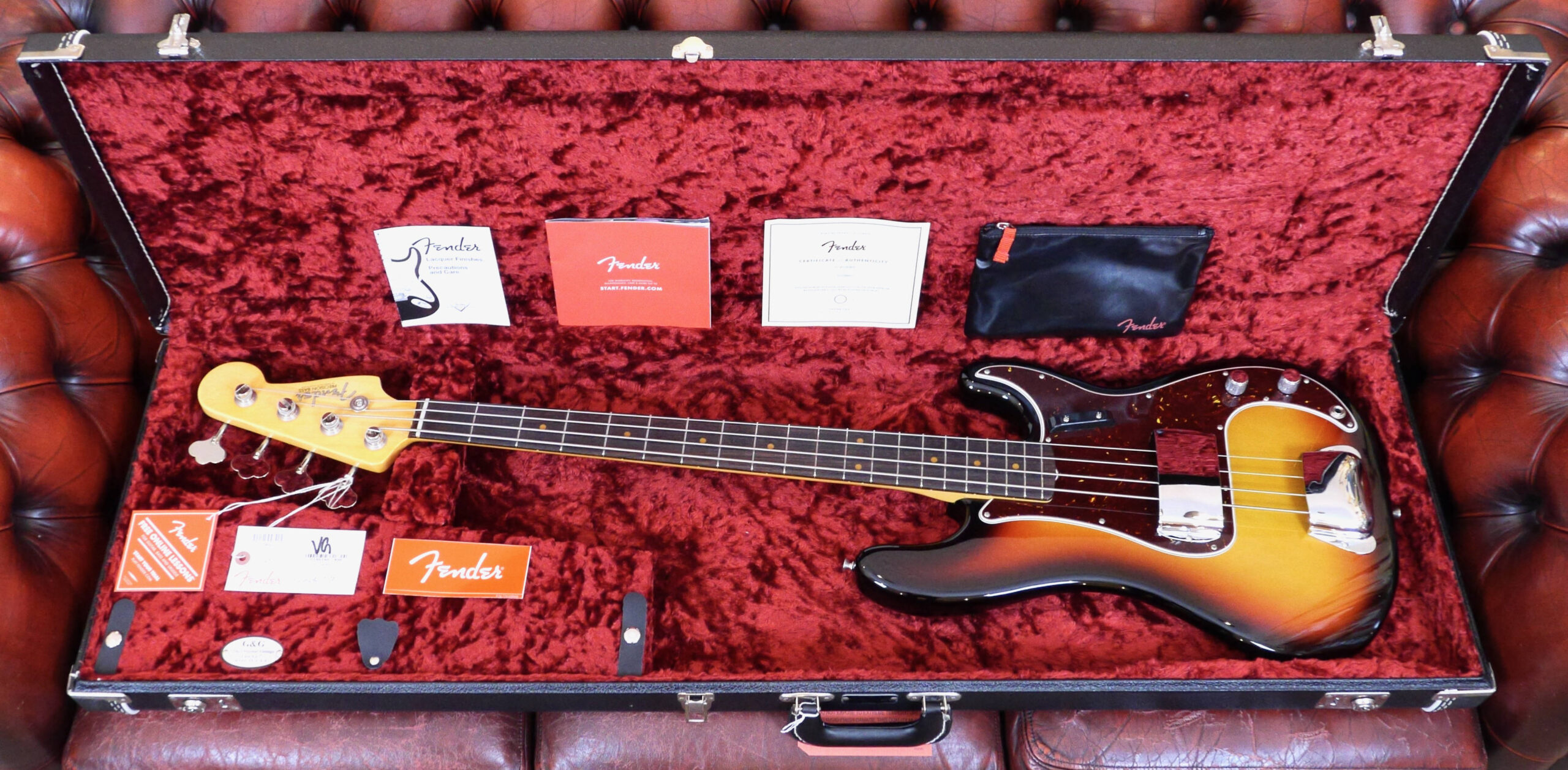 Fender American Vintage II 1960 Precision Bass 2022 3-Color Sunburst 1