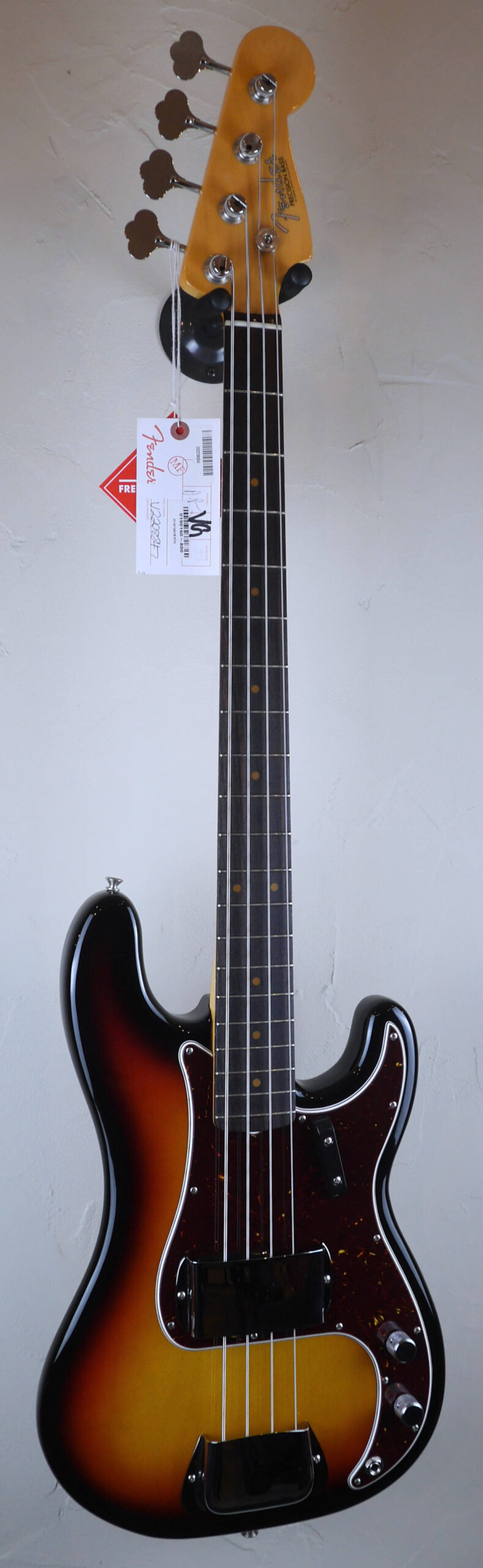 Fender American Vintage II 1960 Precision Bass 2022 3-Color Sunburst 2