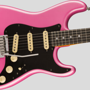 Fender Limited Edition American Ultra Stratocaster Bubble Gum Metallic 3
