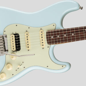 Fender Limited Edition American Ultra Stratocaster HSS Sonic Blue 3