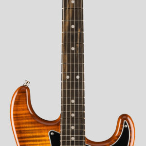 Fender Limited Edition American Ultra Stratocaster Flame Maple Top Tiger’s Eye 1