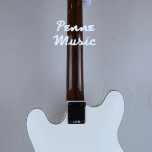 Fender Tom Delonge Starcaster Satin Olympic White 2