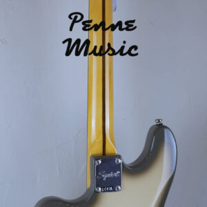 Squier by Fender Limited Edition Classic Vibe Bass VI Antigua 2