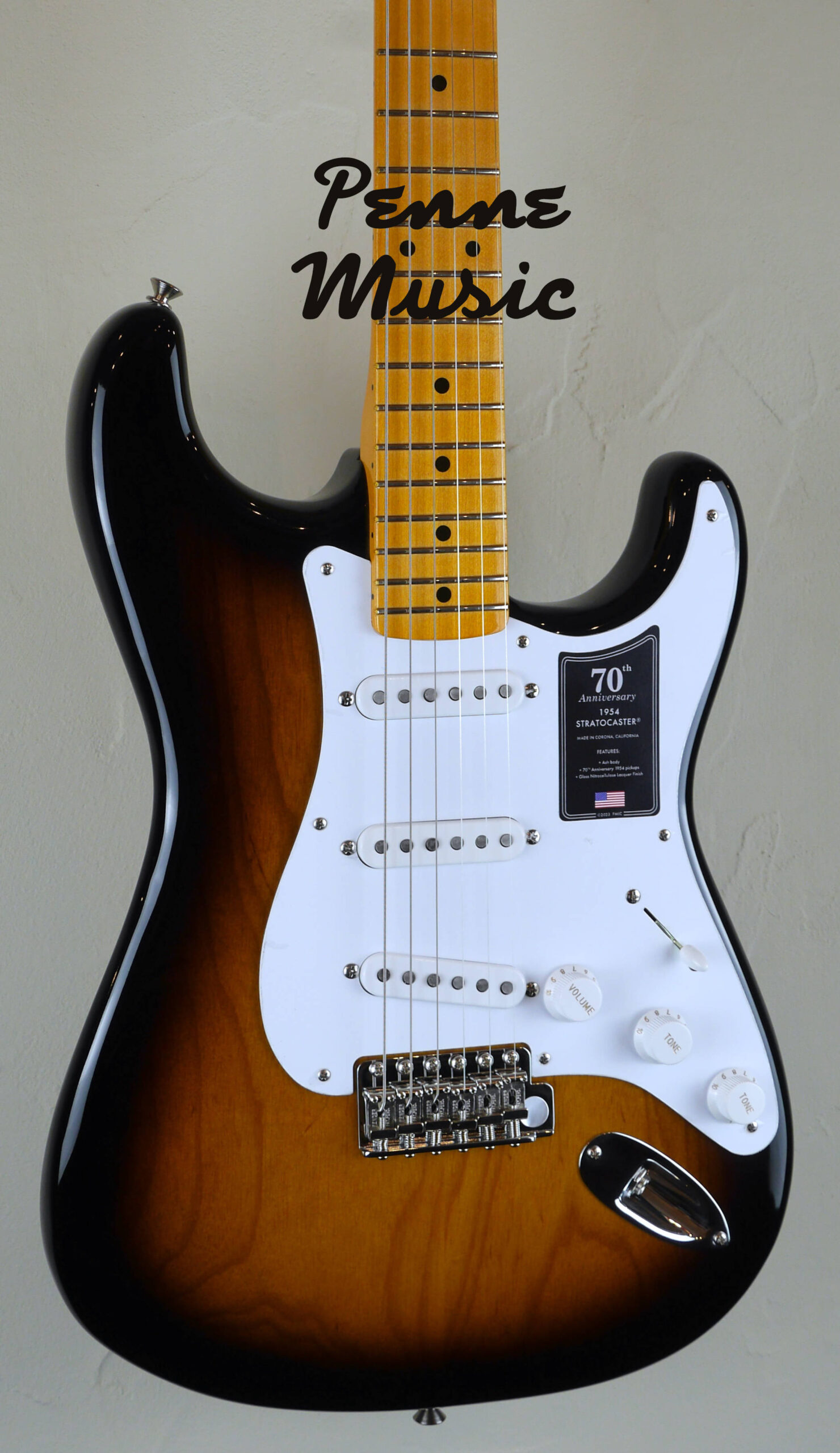 Fender 70th Anniversary American Vintage II 1954 Stratocaster 2-Color Sunburst #0532 4