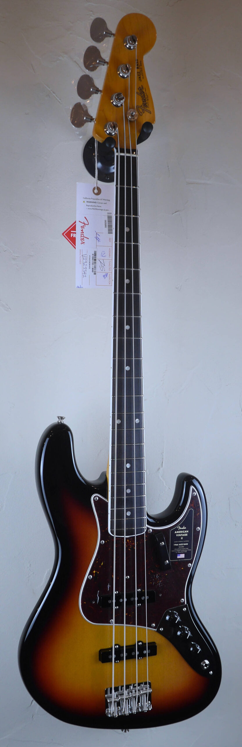 Fender American Vintage II 1966 Jazz Bass 3-Color Sunburst 2023 2